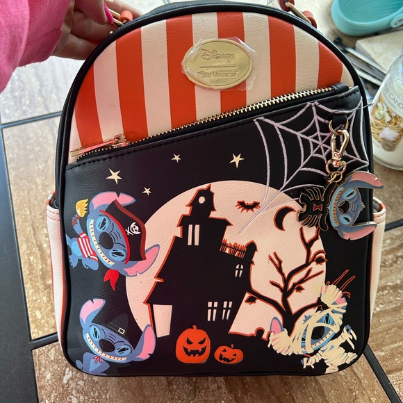 Loungefly - Picture 2 of 12